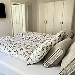 شقة Eule *